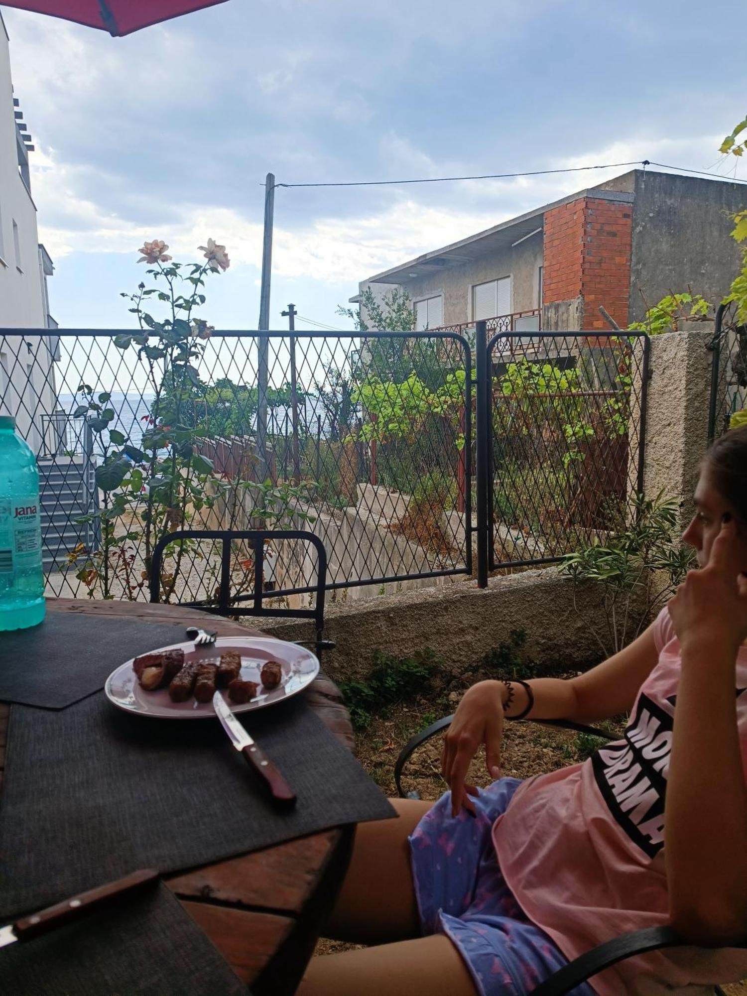 Apartman Dag Podstrana Exterior foto
